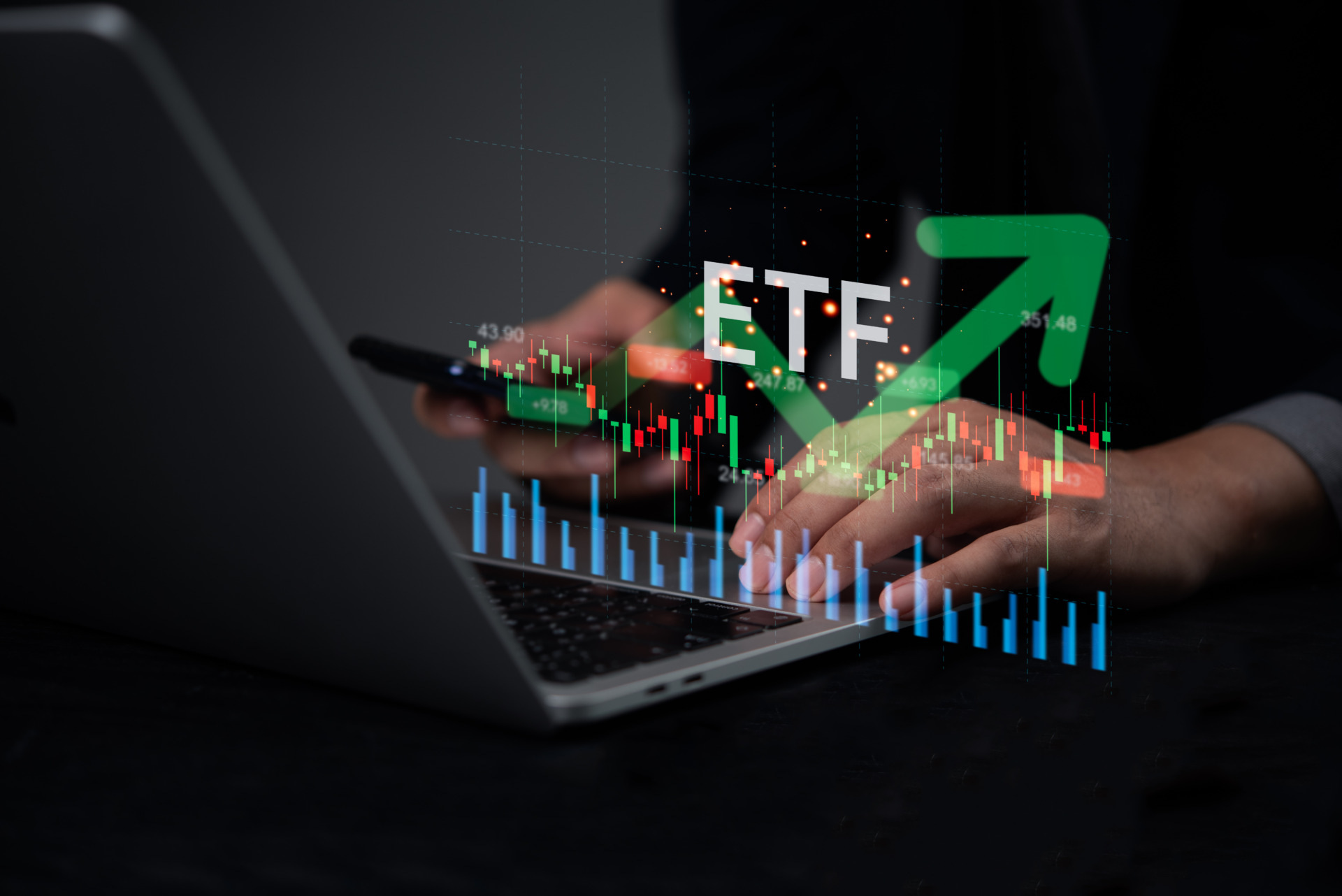 ETF Guru Forecasts 2025 Market Trends for XRP, Solana and More